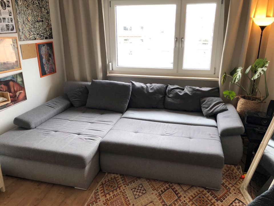Sofa / Schlafcouch / Sofabett / Couch grau in Frankfurt am Main