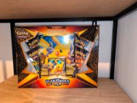 Pokemon Glänzendes Schicksal Pikachu V Kollektion Box Deutsch Rheinland-Pfalz - Hattert Vorschau