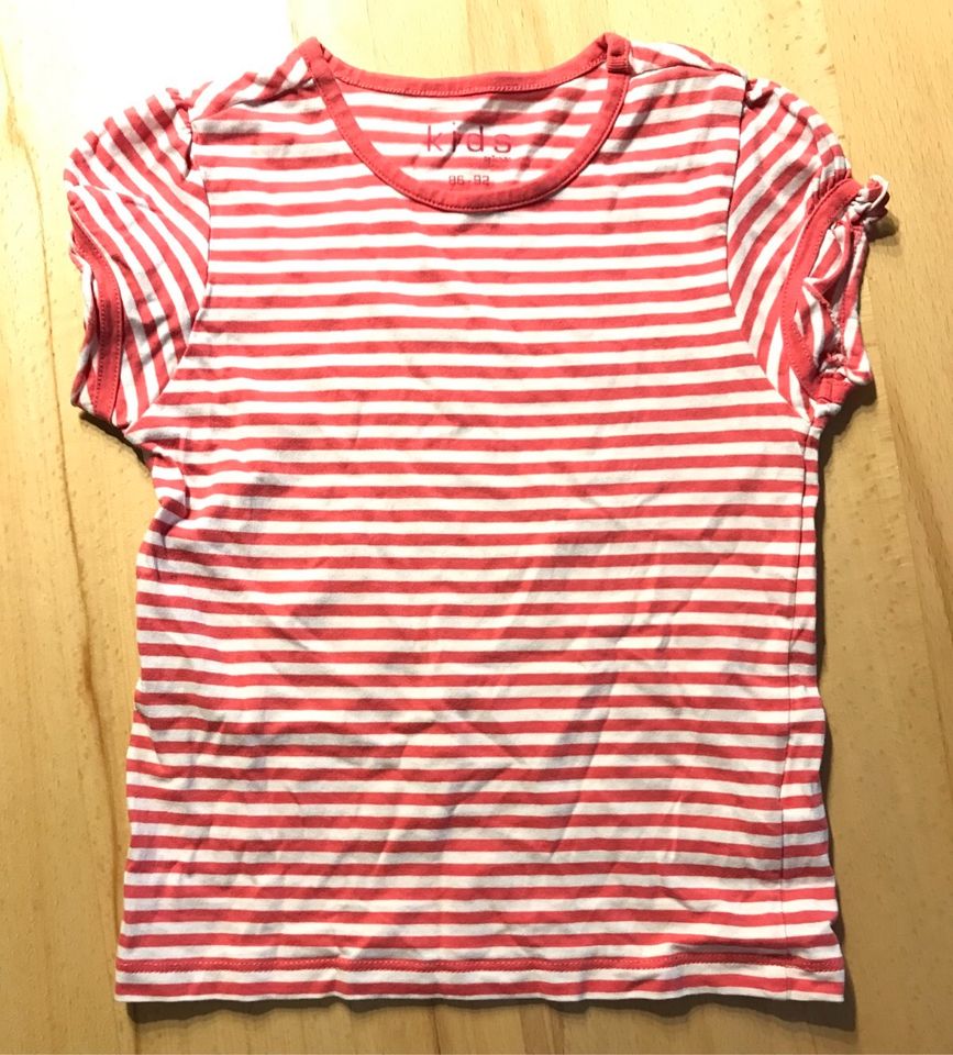 T-Shirt Konvolut Mädchen Größe 80-86/92 in Murnau am Staffelsee