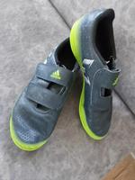 Adidas Hallentunschuhe 37,5 Niedersachsen - Meppen Vorschau