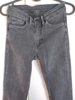 Trendy Monki Style Moncki Slim Mid Waist Jeans Hose 32 34 XXS XS Nordrhein-Westfalen - Übach-Palenberg Vorschau