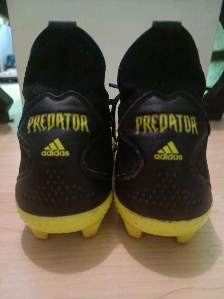 Adidas Predetor Freak Demonskin in Bremen