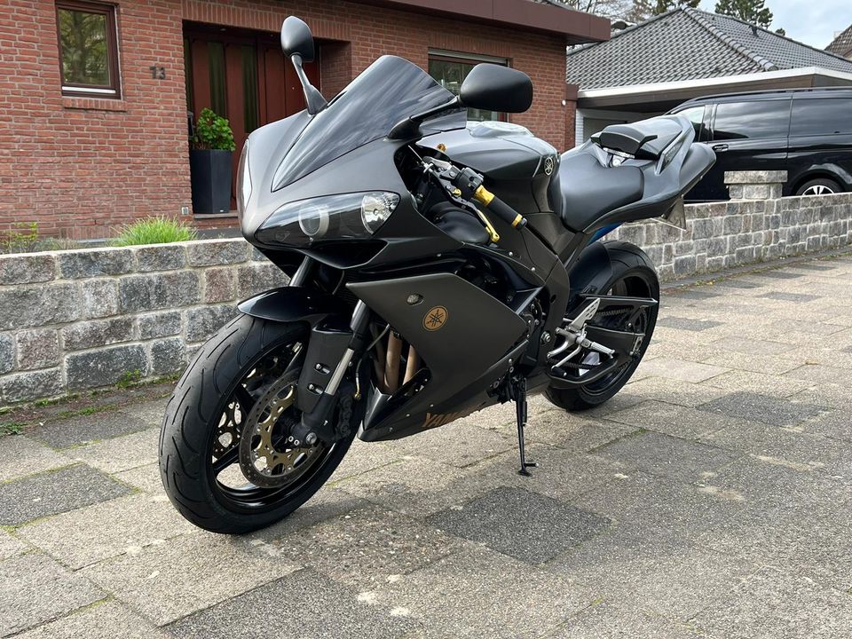 Yamaha R1 rn19 in Loxstedt