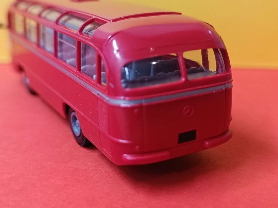 Brekina 0321 Mercedes-Benz O 321 Bus "Feuerwehr Stadt Essen" 1:87 in Bad Wildungen