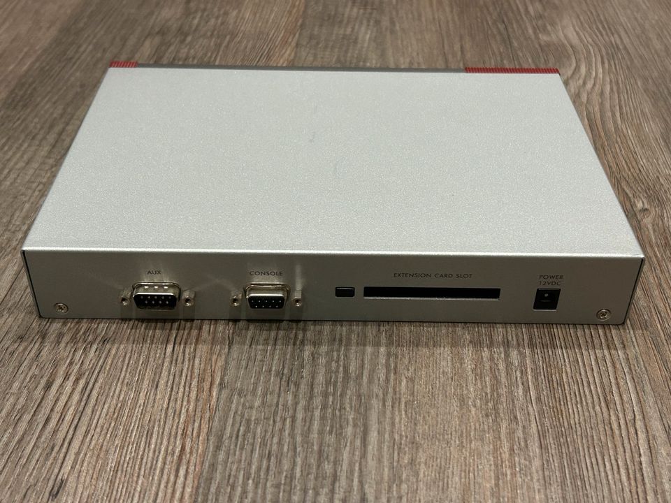 ZyXEL ZyWall USG 100 Unified Security Gateway Switch in Torgau