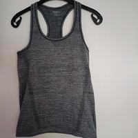 Sport Top Gr L von Mango NEU und ungetragen Berlin - Spandau Vorschau