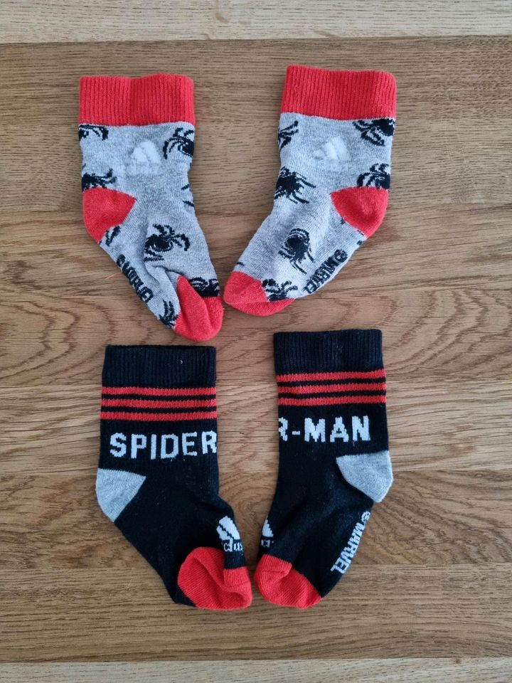 2 Paar Adidas Spiderman Erstlingssocken Baby Socken Söckchen Gr 5 in  Nordrhein-Westfalen - Rheinbach | eBay Kleinanzeigen ist jetzt Kleinanzeigen