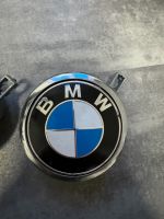 2 BMW E87 E8X Kofferraumöffner Taster Emblem hinten Nordrhein-Westfalen - Barntrup Vorschau