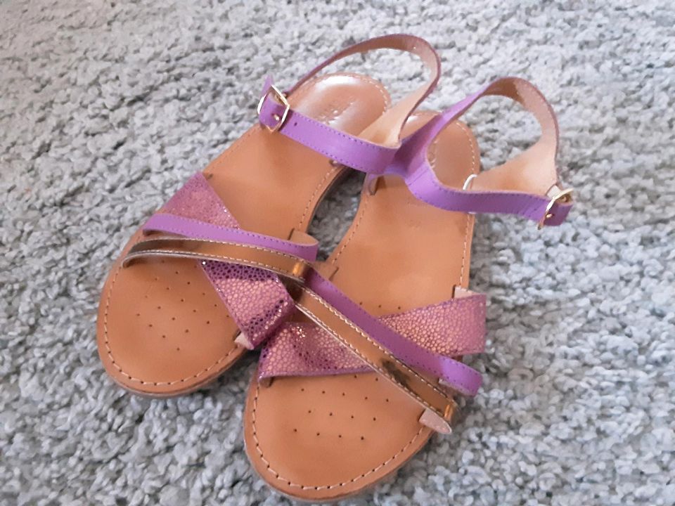 Mädchen Sandalen Schuhe Geox 37 Leder neu in Heidesheim