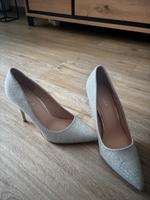 Silberne High Heels Niedersachsen - Cloppenburg Vorschau