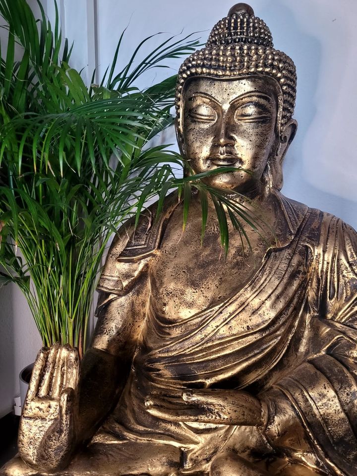 Buddha Skulptur, Statue, Figur, Dekofigur in Gold in Bremerhaven