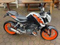 KTM Duke 125 15 Ps Wenig Kilometer Motorrad 125ccm Baden-Württemberg - Oppenweiler Vorschau