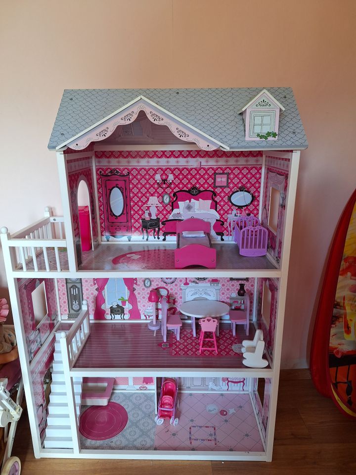 Puppenhaus LOL Barbie Barbiehaus Spielhaus in Gammelin