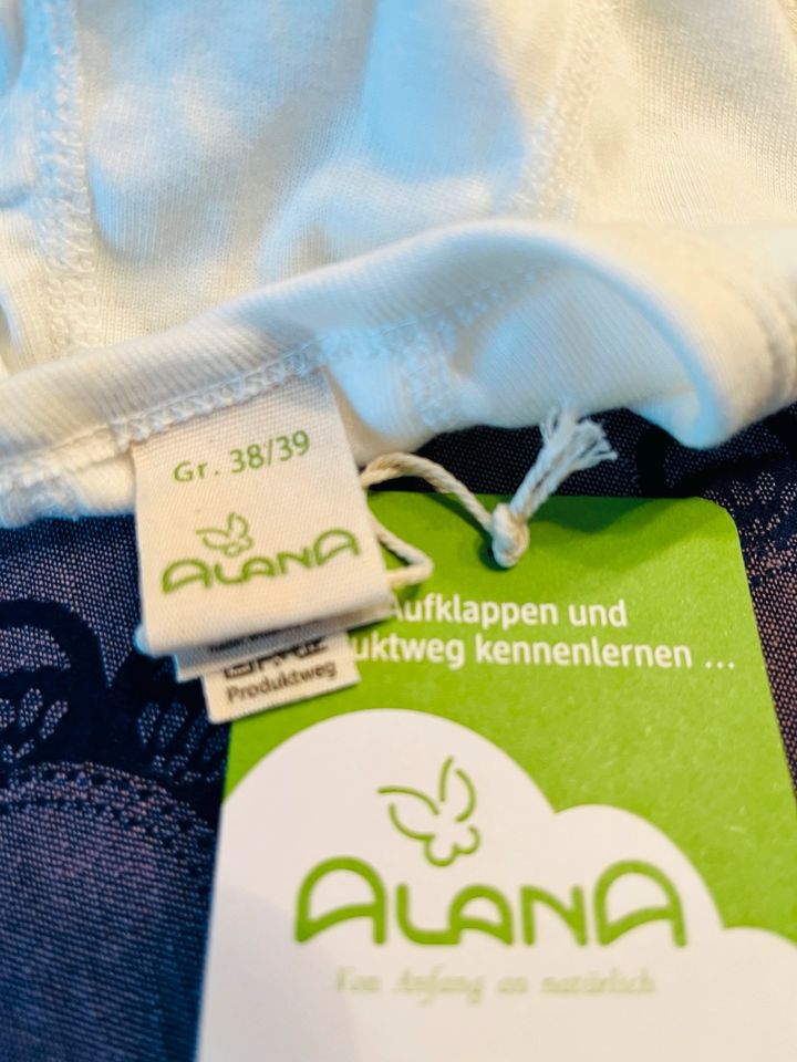 Alana Baby Body/Mützchen in Köln