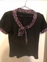 Wunderschönes schwarzes Zero-Shirt mit lila Blumenmuster Vintage Rheinland-Pfalz - Koblenz Vorschau
