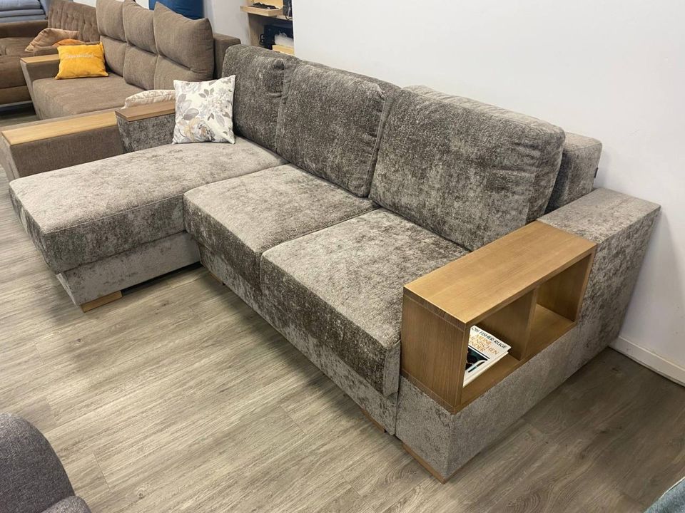 ECKSOFA MIT SCHLAFFUNKTION BETTKASTEN COUCH MIT STAURAUM NEU in München