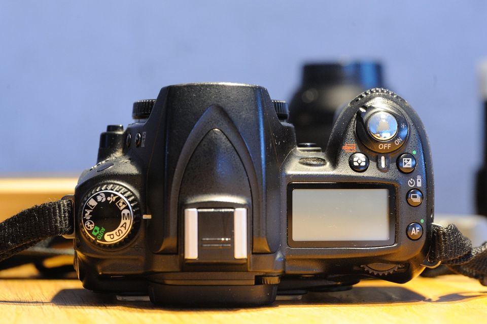 Spiegelreflexkamera mit Zubehör Anfängerkamera D90 in Lauf a.d. Pegnitz