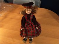 Sammelpuppe Puppe mit Brille und Hände Bayern - Germering Vorschau