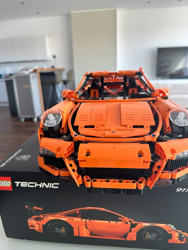 Lego GT3 RS in München