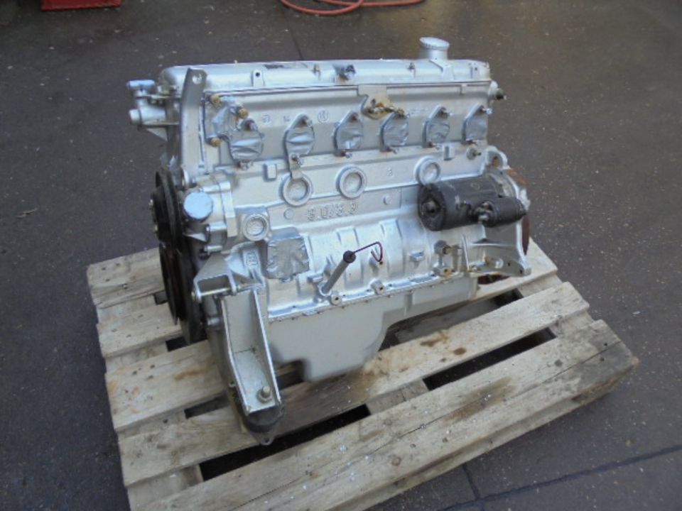 BMW Marine Motor B190 B220 neuwertig Reihensechszylinder Benzin in Riedenburg