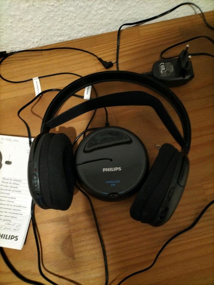 Philips wireless on ear Kopfhörer in Niederkrüchten