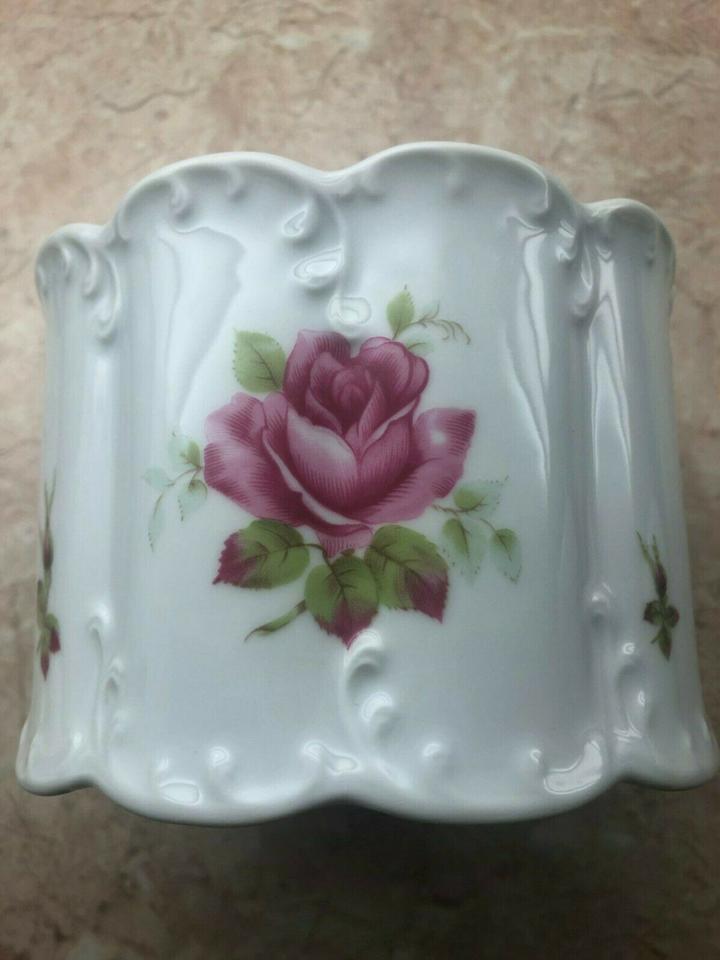 Rosenthal Porzellandose Bonbonniere Classic Rose Collection in Ingolstadt