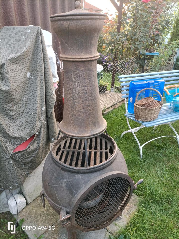 Gusseiserner Grill Garten Feuer  Fleisch am Spieß mit TurmDecke in Spremberg