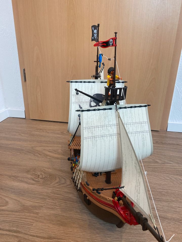 Großes Piratenschiff von Playmobil 5135 Neuwertig in Menden