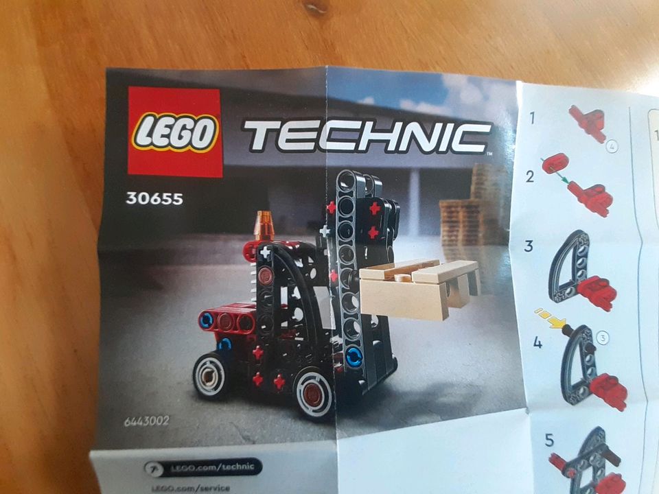 LEGO Technic 30655 - Gabelstapler mit Palette in Stuttgart