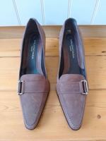 neue Leder Pumps Schuhe von BALENCIAGA Gr. 36 Nordrhein-Westfalen - Recklinghausen Vorschau