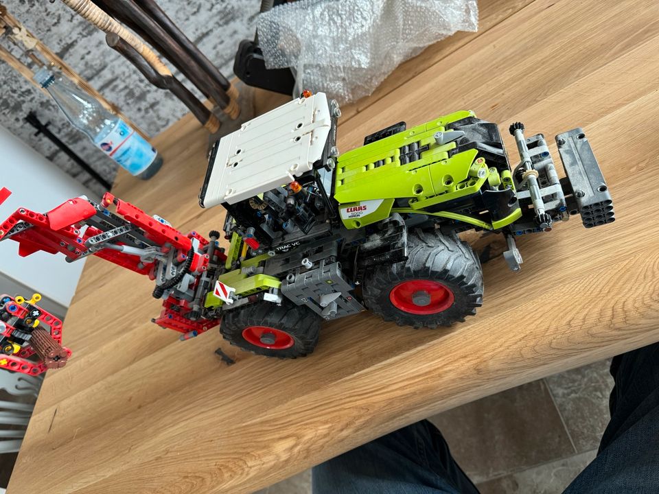 Lego Technik Claas Xerion in Bad Münstereifel