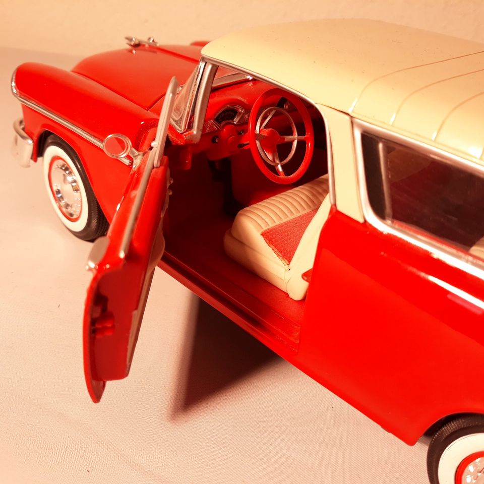 1955 Chevrolet Nomad 1:18 Maisto in Borgsdorf