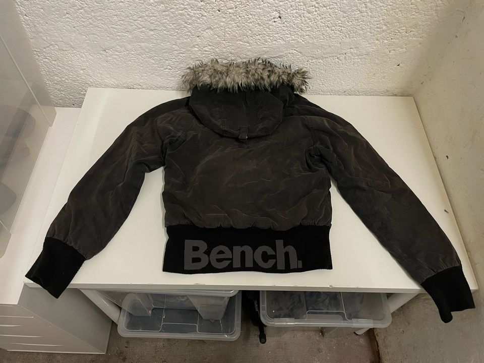 Winterjacke Übergangsjacke Bench in Frankfurt am Main