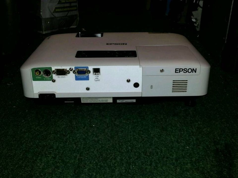 EPSON H326B LCD-Projektor,  Beamer,  sehr guter Zustand! in Berlin