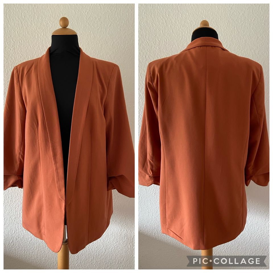 Damen Blazer Jacke mit gerafften Ärmeln - terrakotta orange in Köln