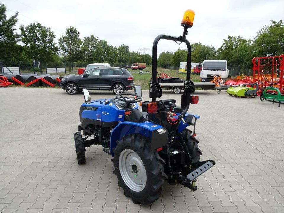 Solis 20 Traktor Trecker Schlepper 20PS Neu Rasentraktor in Osterweddingen