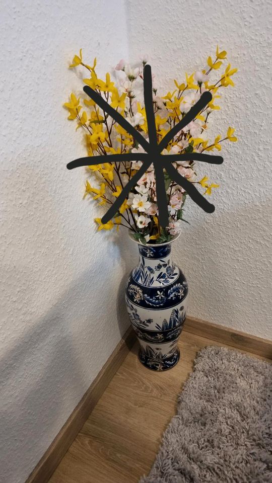 Bodenvase ... in Griesheim