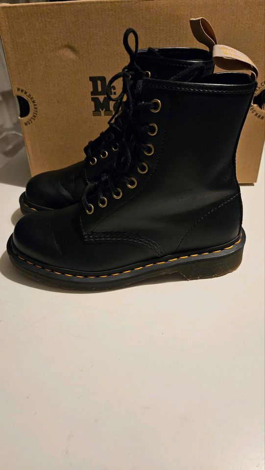 Dr Martens Vegan 1460 Größe 38 in Memmingen