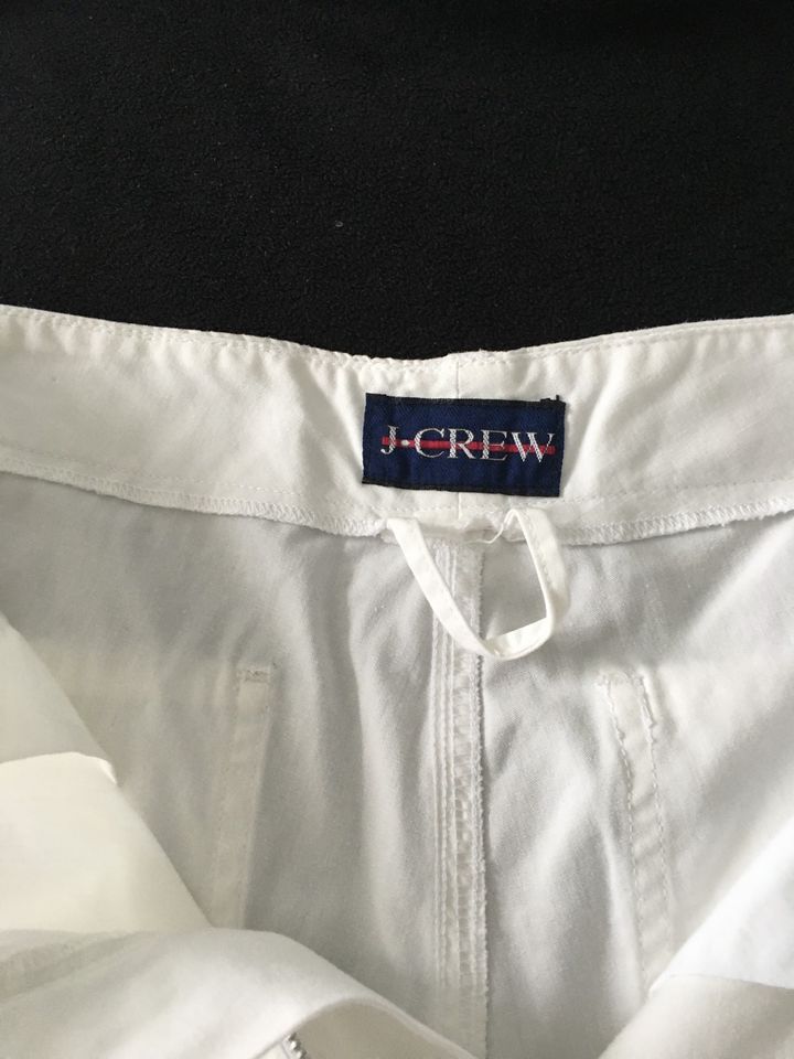 2 Kurze Hosen   Stück  5 € in Taunusstein