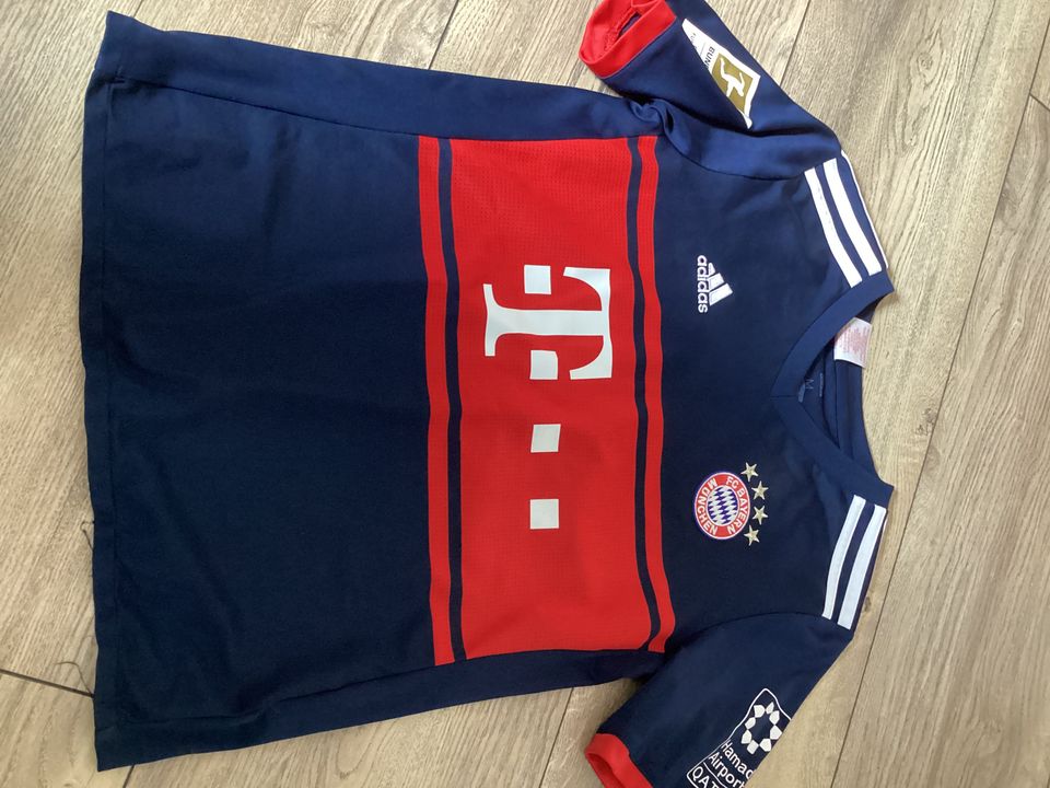 Trikot von FC Bayern Gr. 152 in Nordhorn