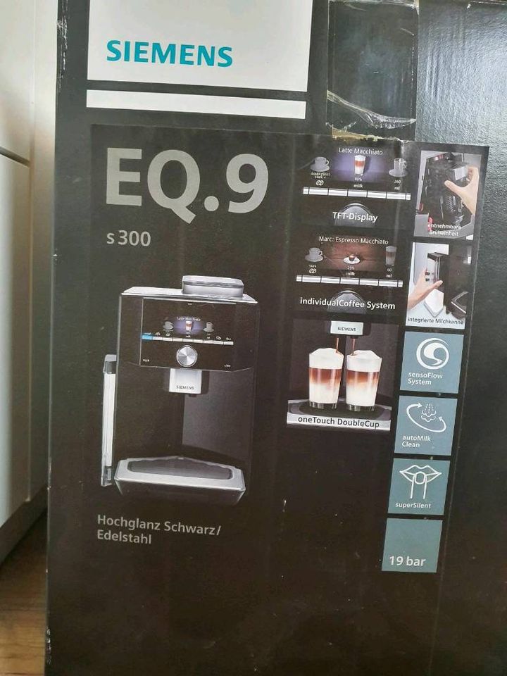 Siemens EQ.9 s300 Kaffeevollautomat in Allendorf