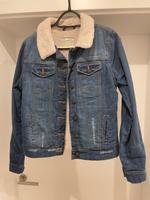 Dunkelblaue Jeansjacke mit Kunstfellinnenfutter von C&A Bayern - Hersbruck Vorschau