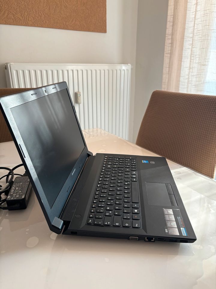 Lenovo Laptop 15,6 Zoll(Slim Design) Notebook in Dortmund