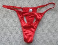 Sexy String vorne mit herzförmiger Öffnung rot Gr. XL *NEU/OVP* Nordrhein-Westfalen - Krefeld Vorschau