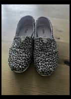 TOMS Schuhe Größe 36 Leo Print Baden-Württemberg - Dornstadt Vorschau