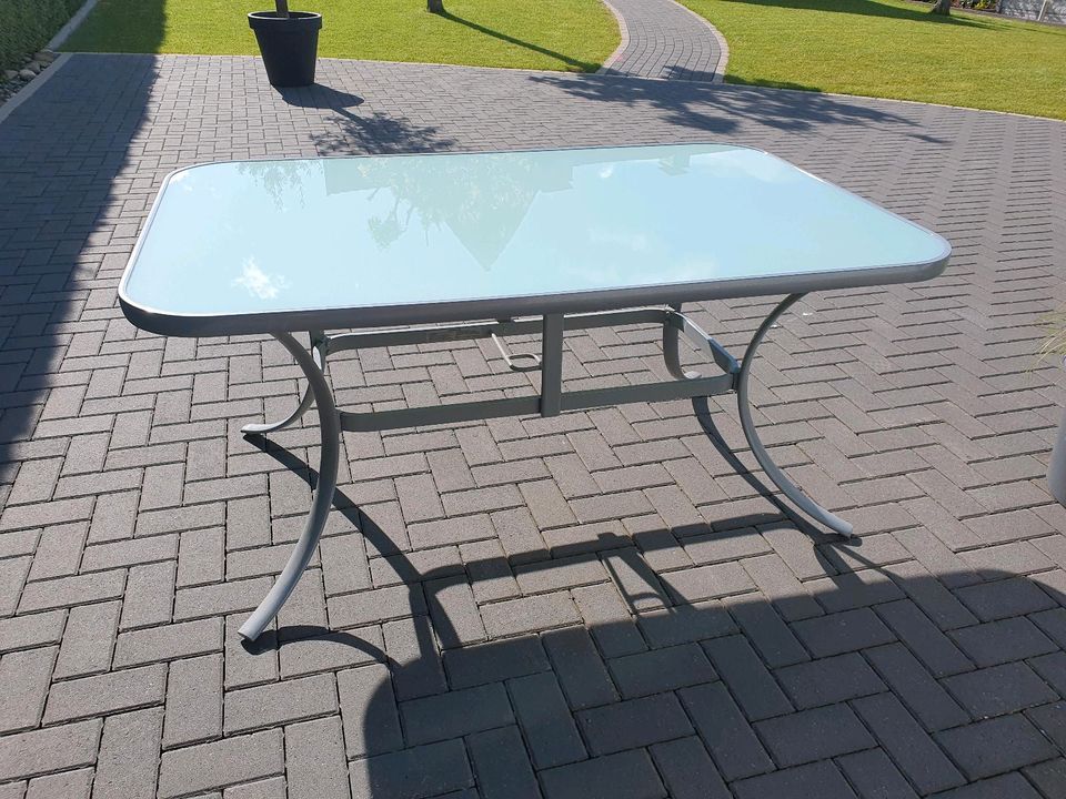 Gartentisch mit Glasplatte 96 x 150 in Menden