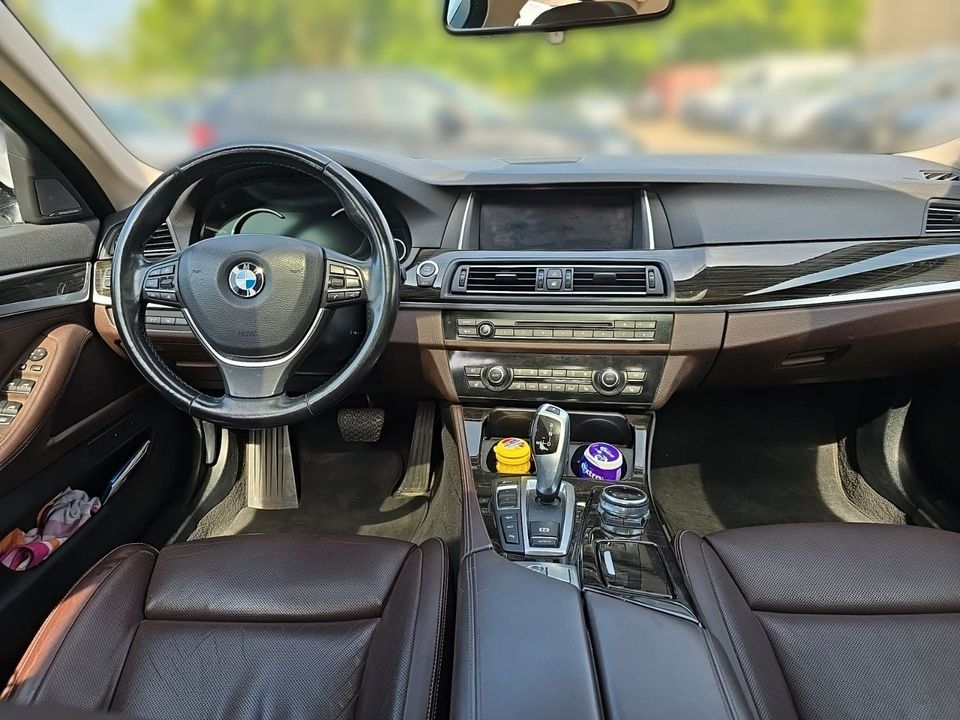 BMW 530d xDrive*HEAD UP*SOFTCLOSE*KAMERA*HARMAN KAR* in Pinneberg