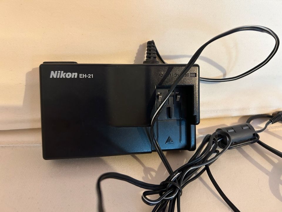 Nikon AC Adapter Battery Charger Ladegerät EH-21 in Nürnberg (Mittelfr)