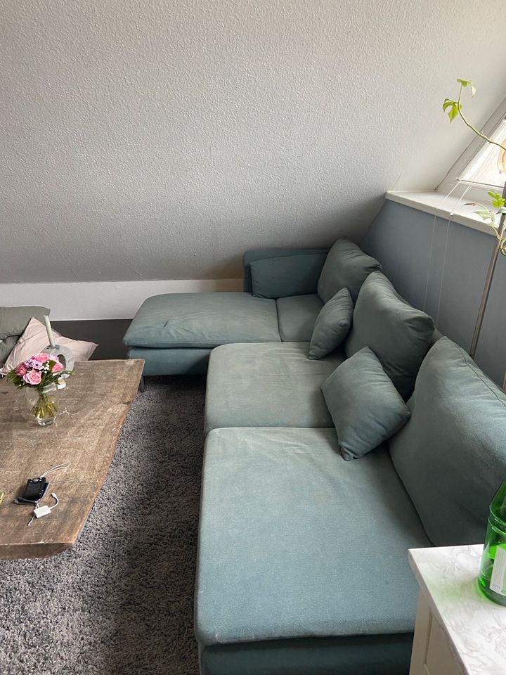 Grün blaues Sofa in Altenholz