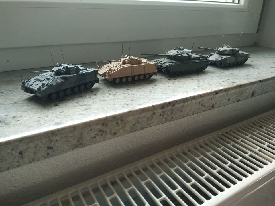 8x englische Panzerfahrzeuge in 1/72 in Viechtach